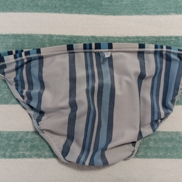 (Pre-Owned) RARE VINTAGE HOM SWIM BRIEF, SIZE 32", BLUES LIGHT-GRAY STRIPES (*) - Picture 6 of 7